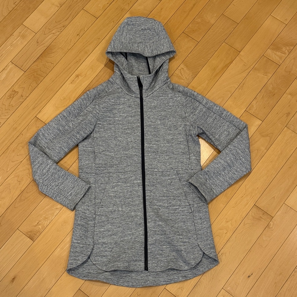 NWOT Lululemon Women's Heather Gray Zip-Up